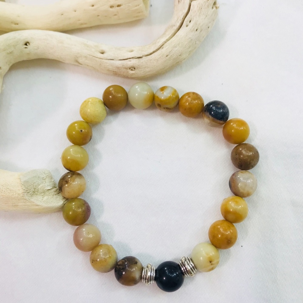 Men’s beaded bracelet